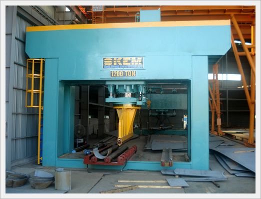 1,200 Ton Hydraulic Portal Press
